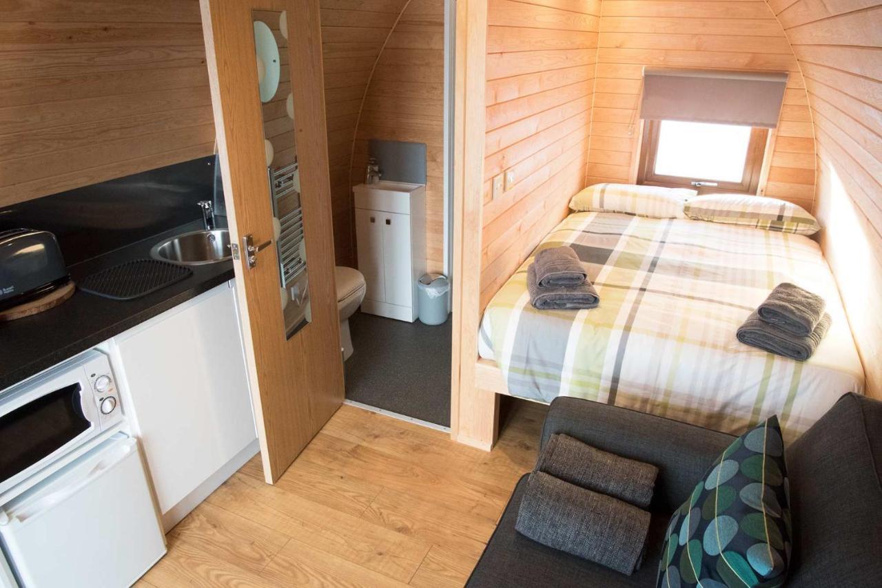Skeabost View Pods Skye Villa Портри Екстериор снимка