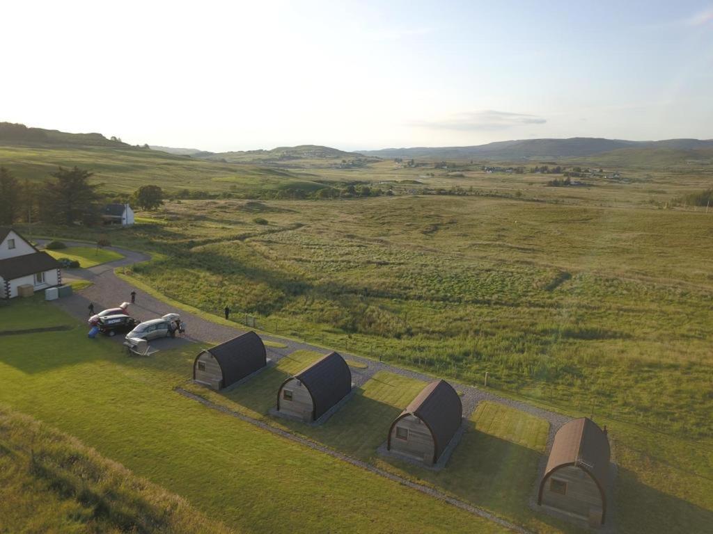 Skeabost View Pods Skye Villa Портри Екстериор снимка